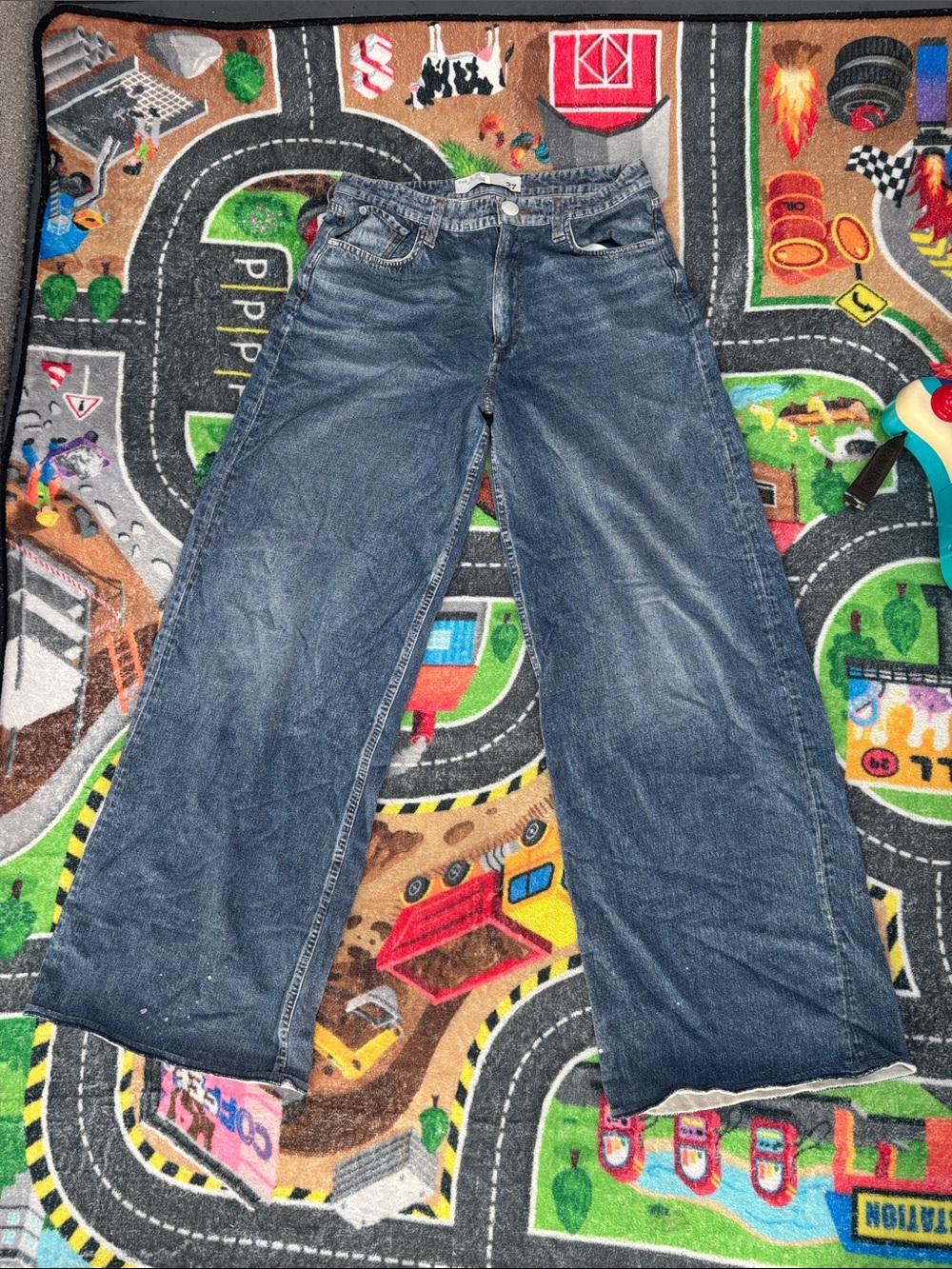 Miramar jeans!